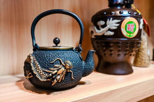 致力制作健康綠色的農副產品與增合味工藝美術品及禮儀用品制造