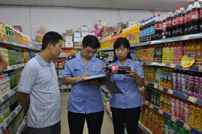 唐河縣工商局重拳出擊 集中開展食品安全專項執(zhí)法檢查，守護(hù)群眾餐桌安全